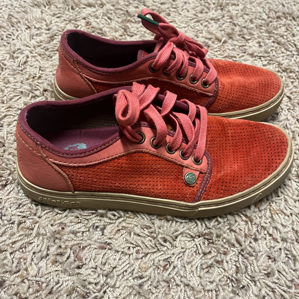 Satorisan Coral Perforated Suede Sneakera Sz 37 6.5 - 7